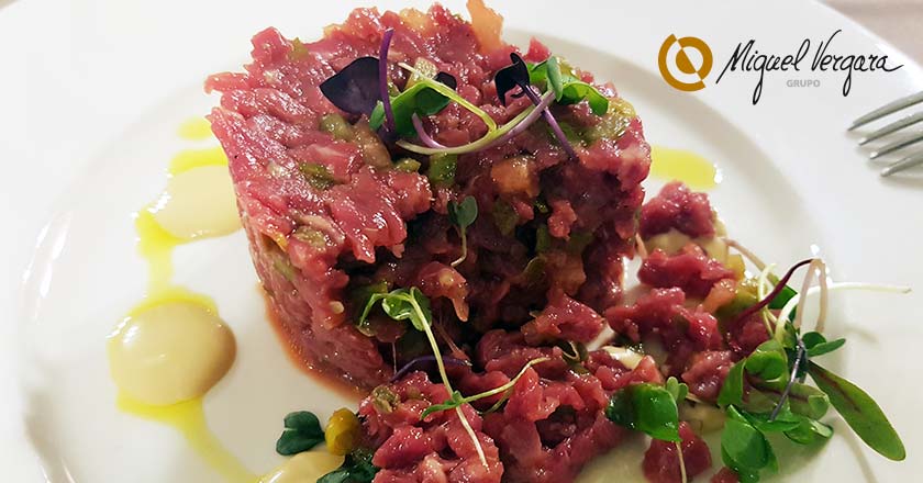 plato de steak tartar