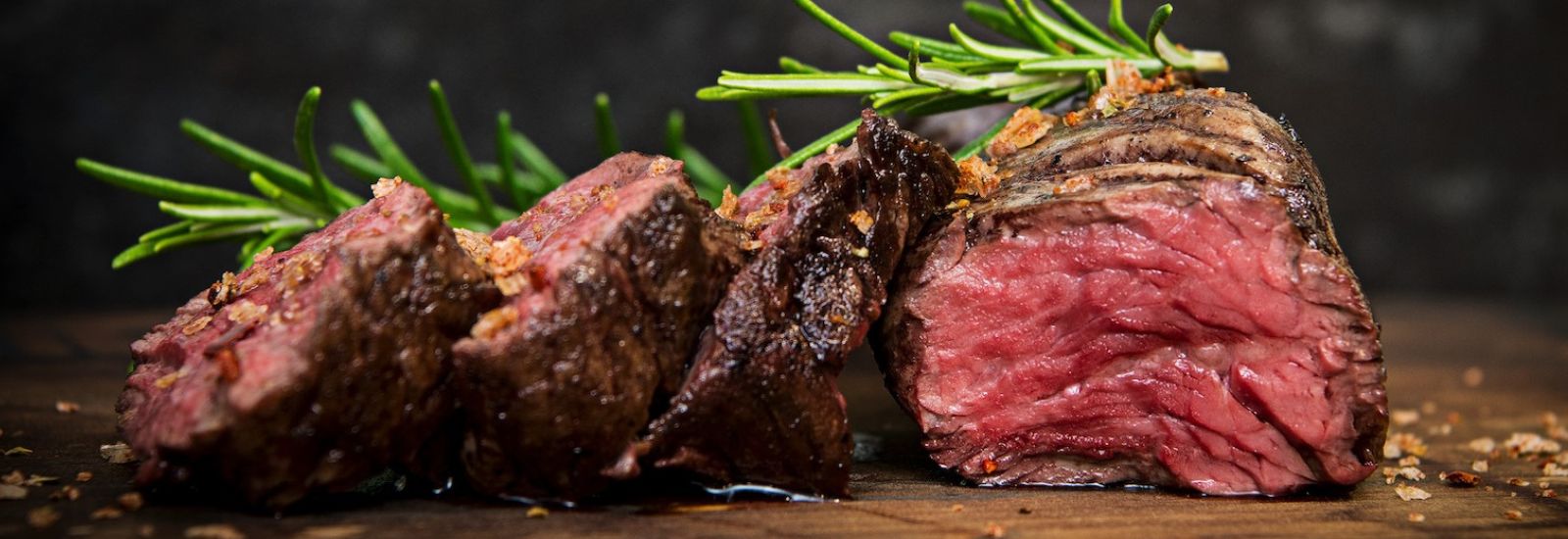 Sellar la carne: qué es, para qué sirve y cómo no pasarse